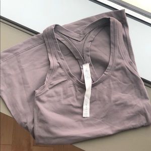 Lululemon mauve racetrack